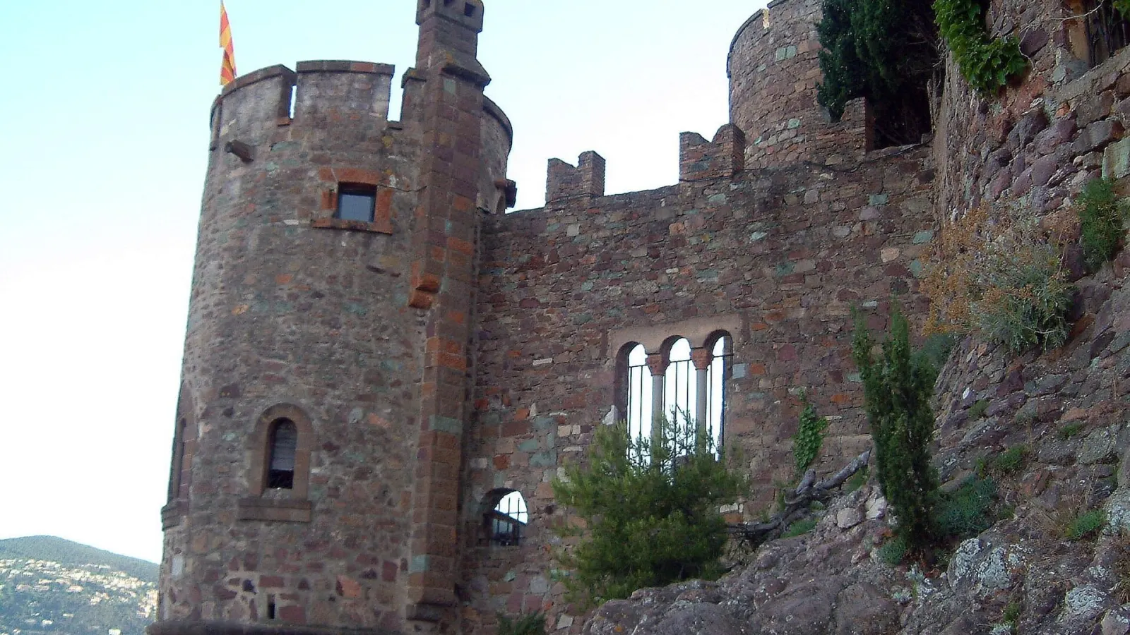 Château de la Napoule à Mandelieu-la-Napoule, zone d’intervention Anegnet Services pour le nettoyage professionnel